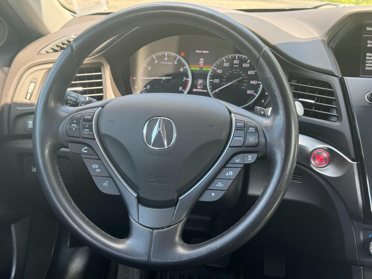 Acura ILX Vehicle Full-screen Gallery Image 14