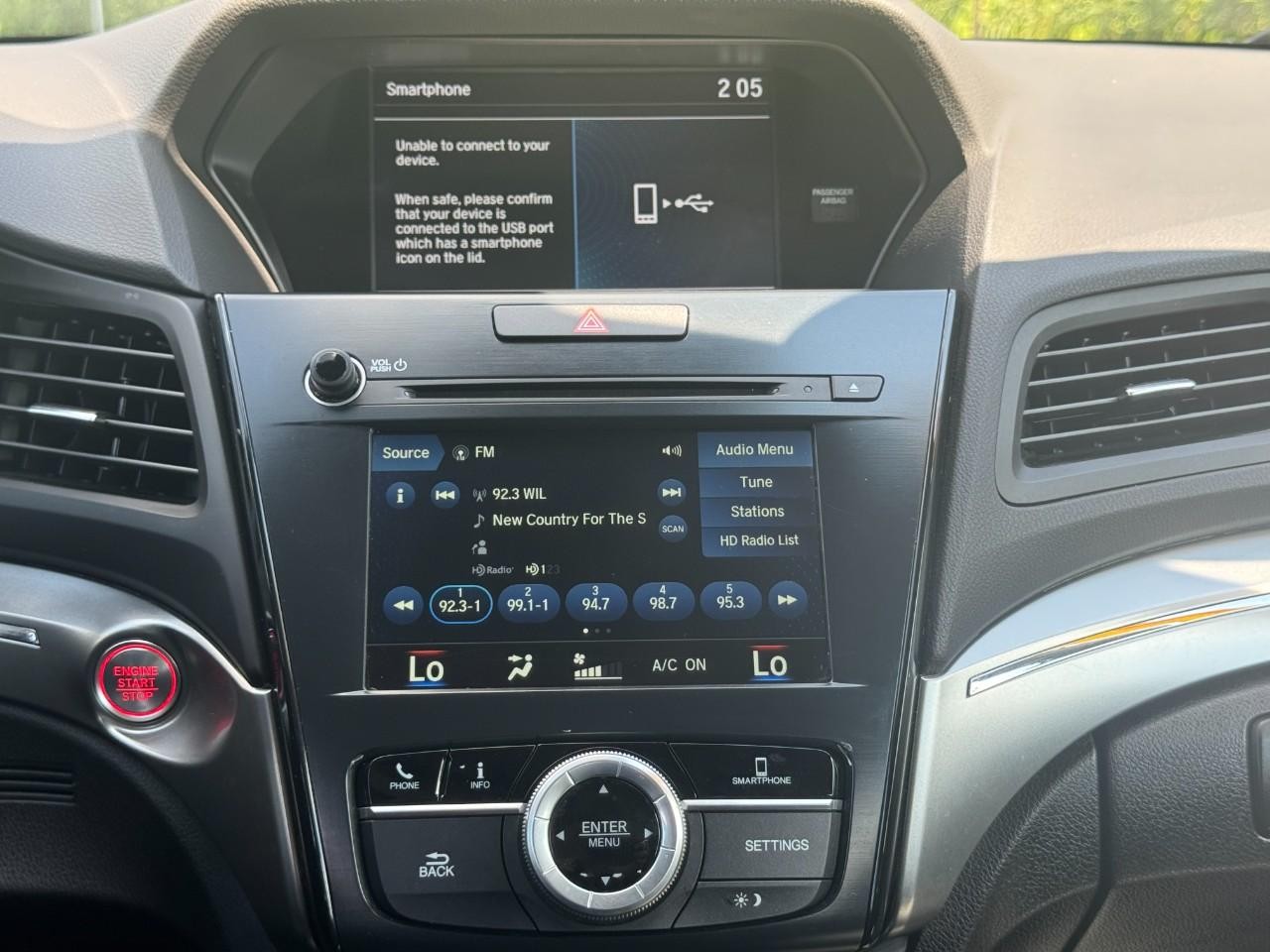 Acura ILX Vehicle Full-screen Gallery Image 15