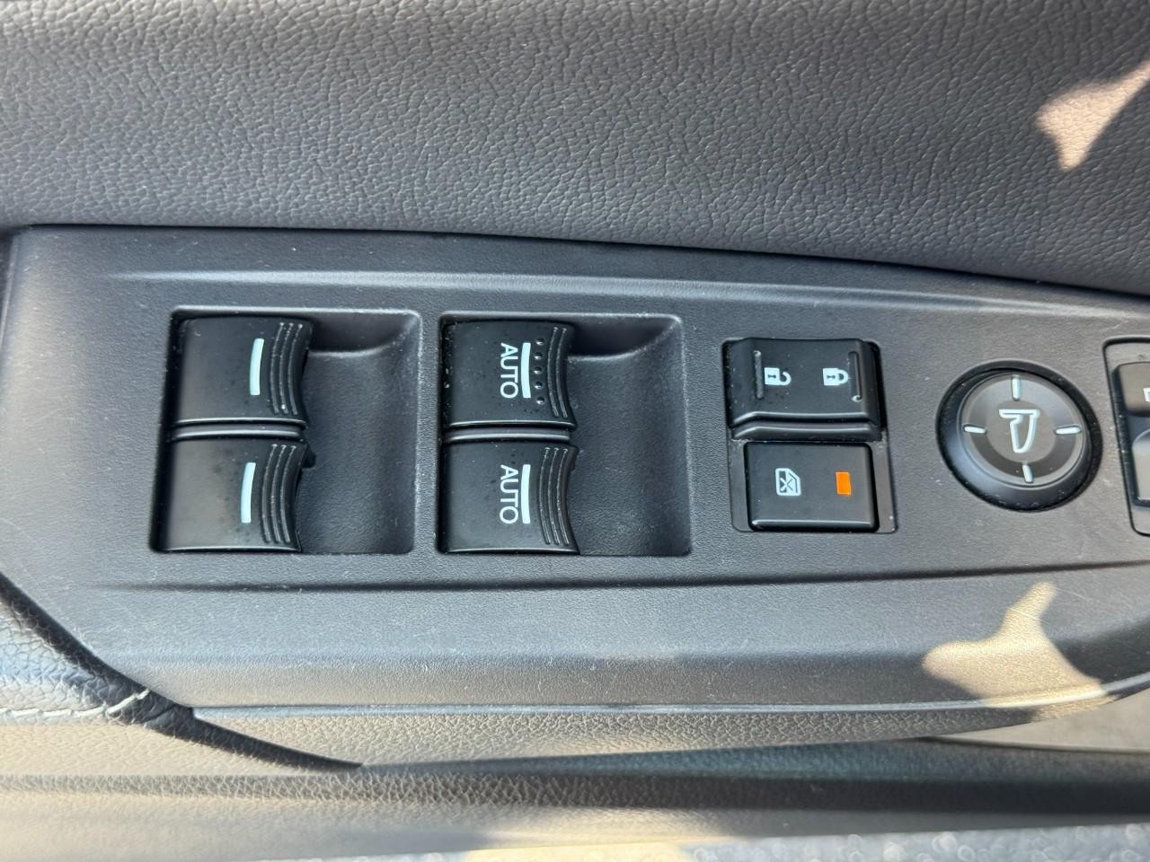 Acura ILX Vehicle Full-screen Gallery Image 19