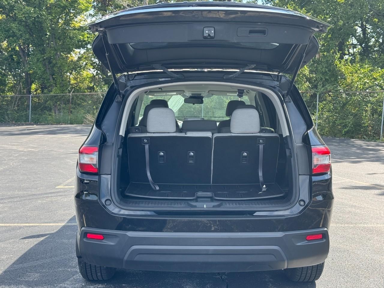 Honda Pilot Vehicle Full-screen Gallery Image 05