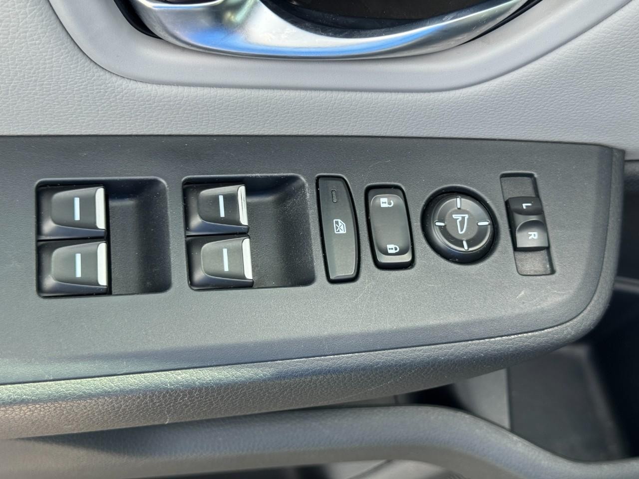 Honda Pilot Vehicle Full-screen Gallery Image 19