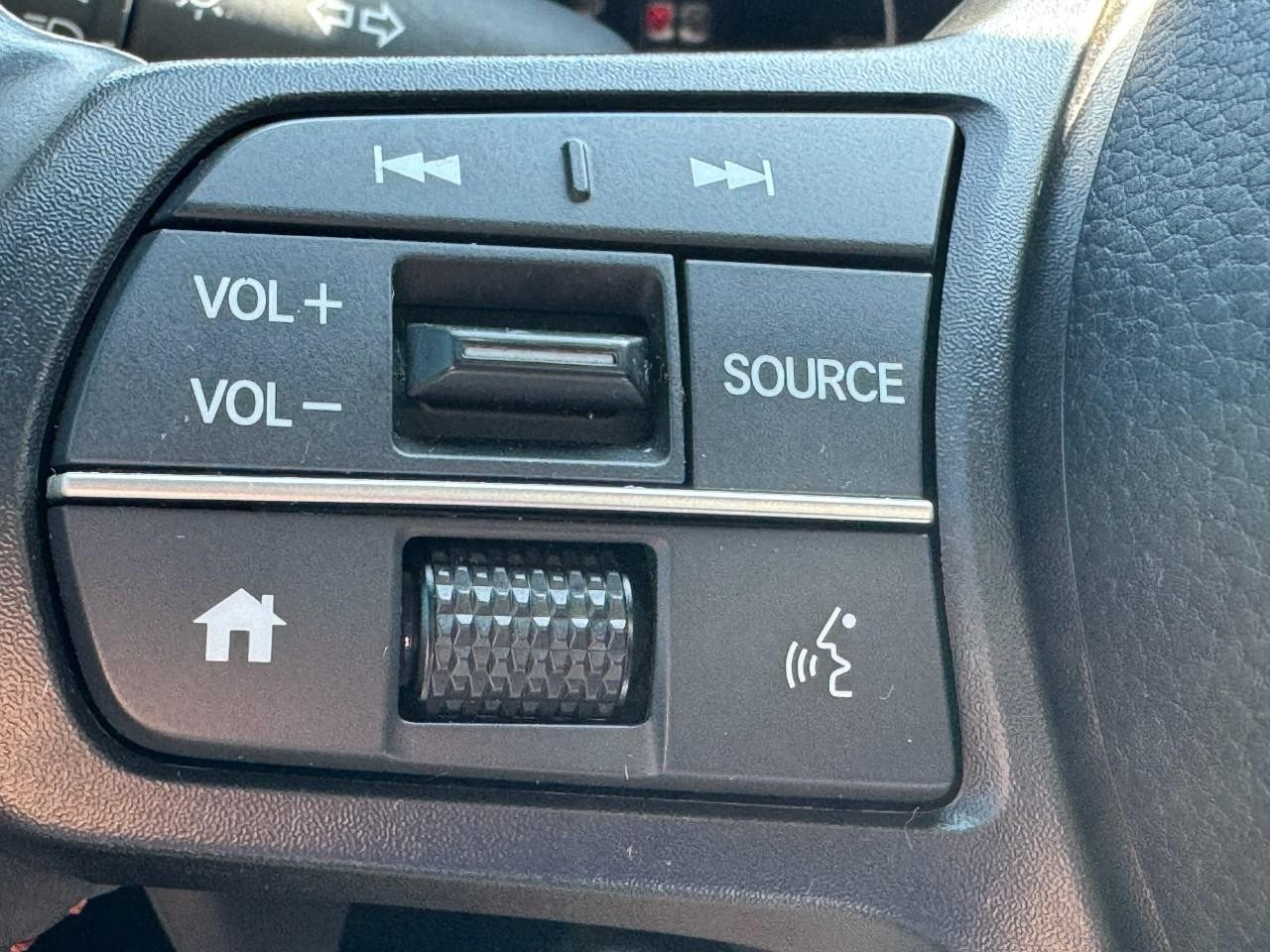 Honda CR-V Hybrid Vehicle Full-screen Gallery Image 21