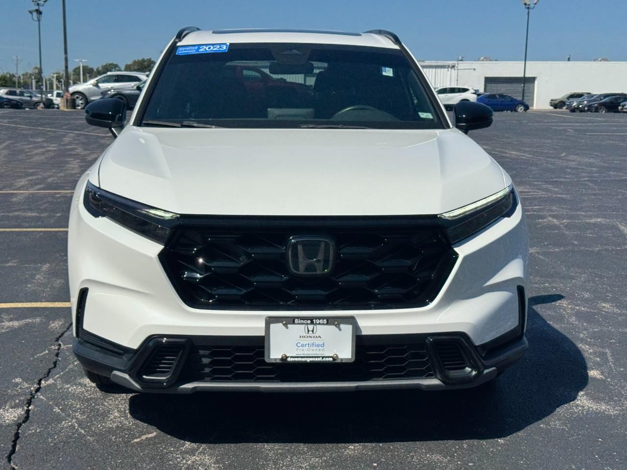 Honda CR-V Hybrid Vehicle Full-screen Gallery Image 11