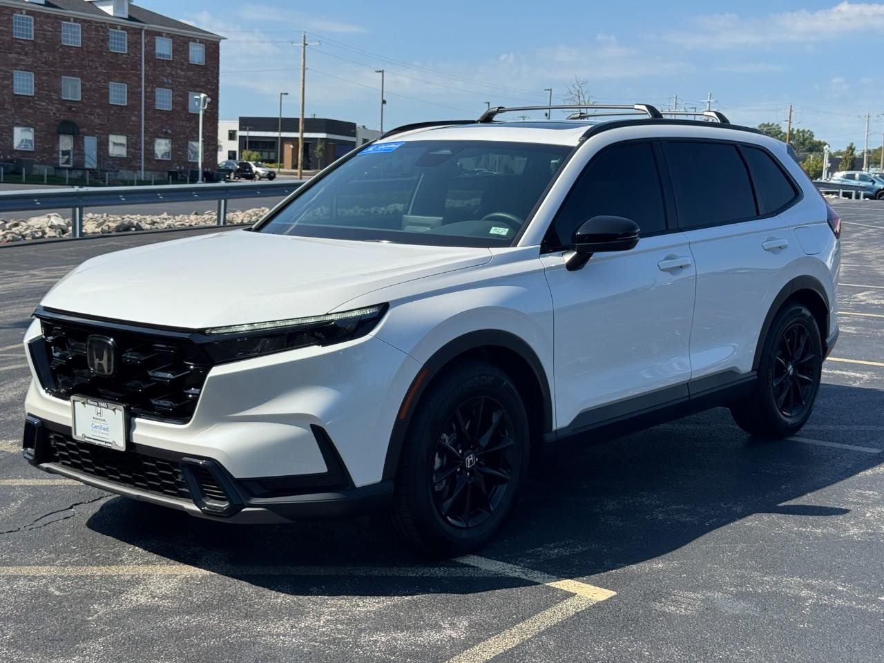 Honda CR-V Hybrid Vehicle Full-screen Gallery Image 10