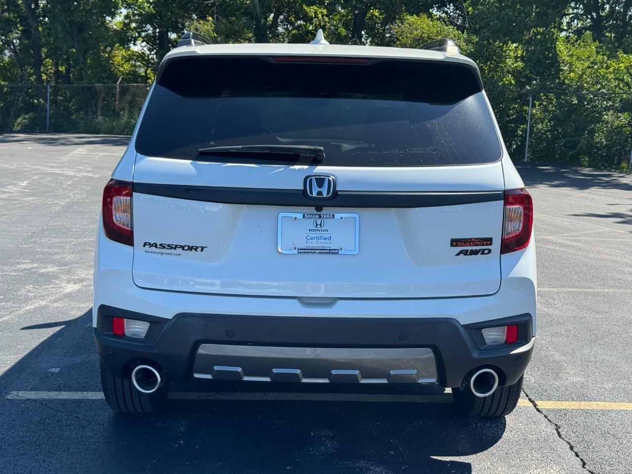 Honda Passport Vehicle Full-screen Gallery Image 07