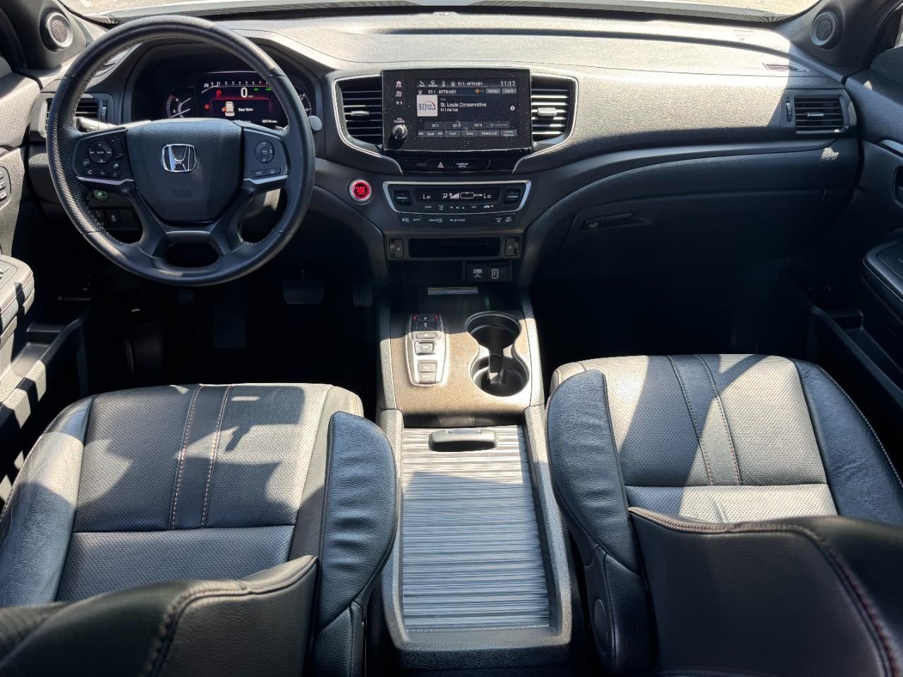 Honda Passport Vehicle Full-screen Gallery Image 14
