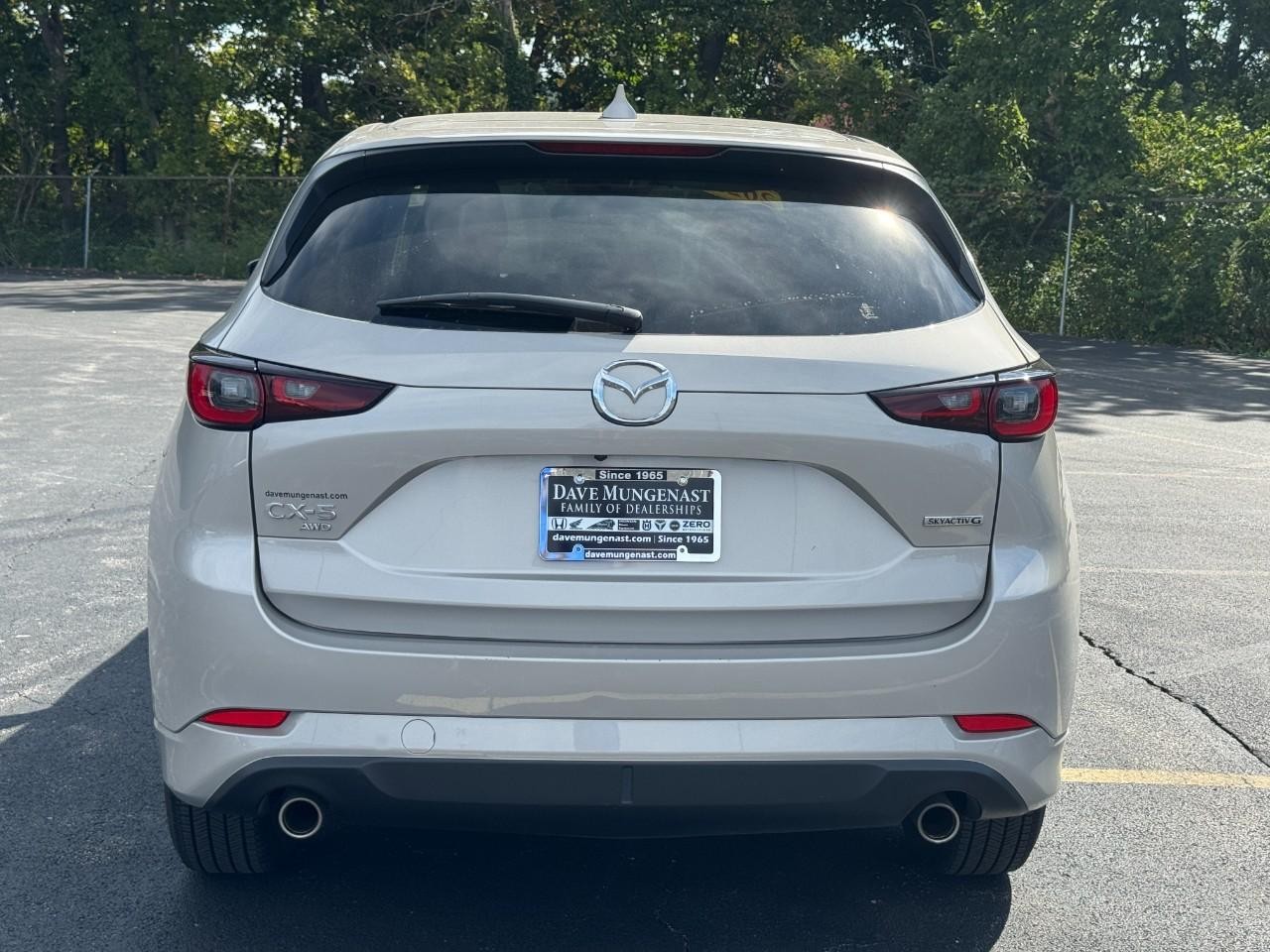 Mazda CX-5 Vehicle Full-screen Gallery Image 07