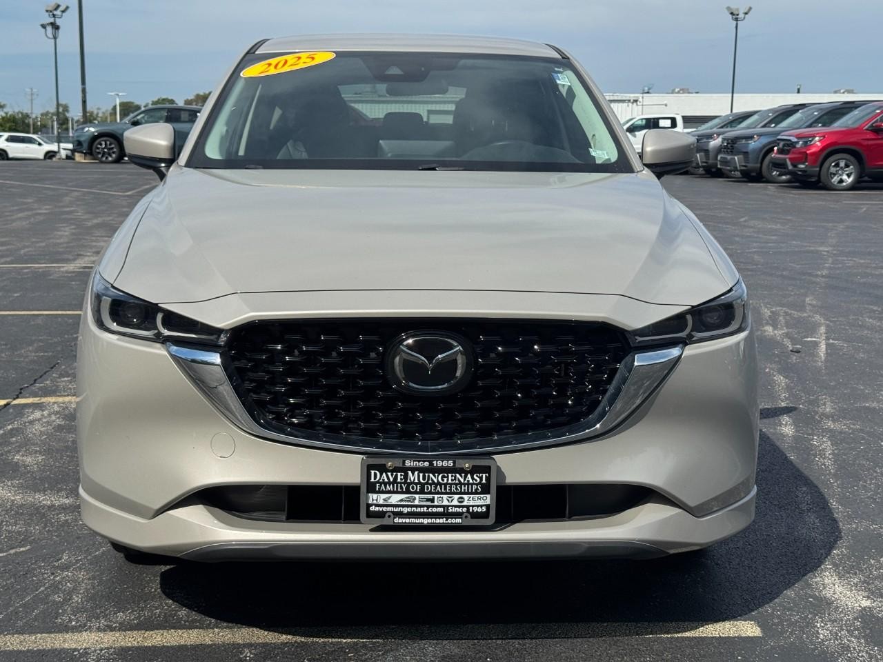 Mazda CX-5 Vehicle Full-screen Gallery Image 11