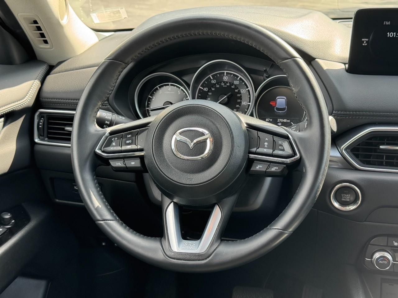 Mazda CX-5 Vehicle Full-screen Gallery Image 14