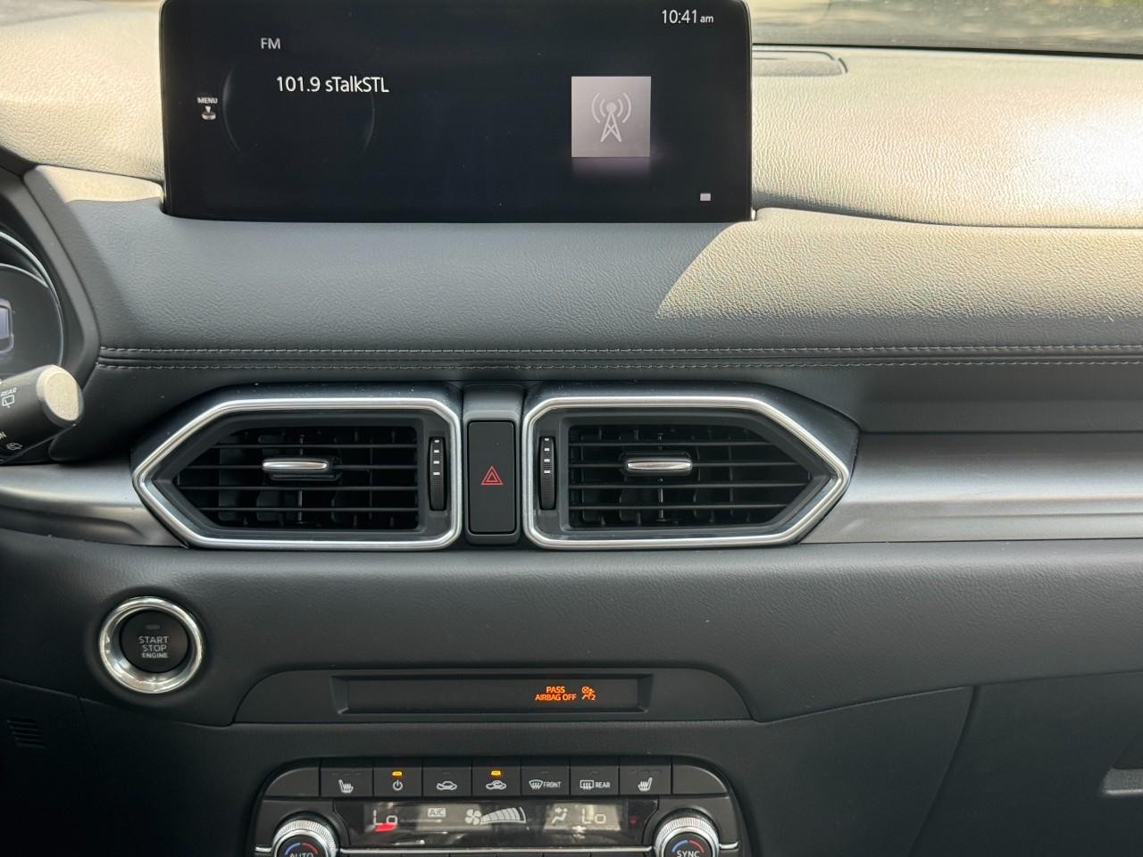 Mazda CX-5 Vehicle Full-screen Gallery Image 15