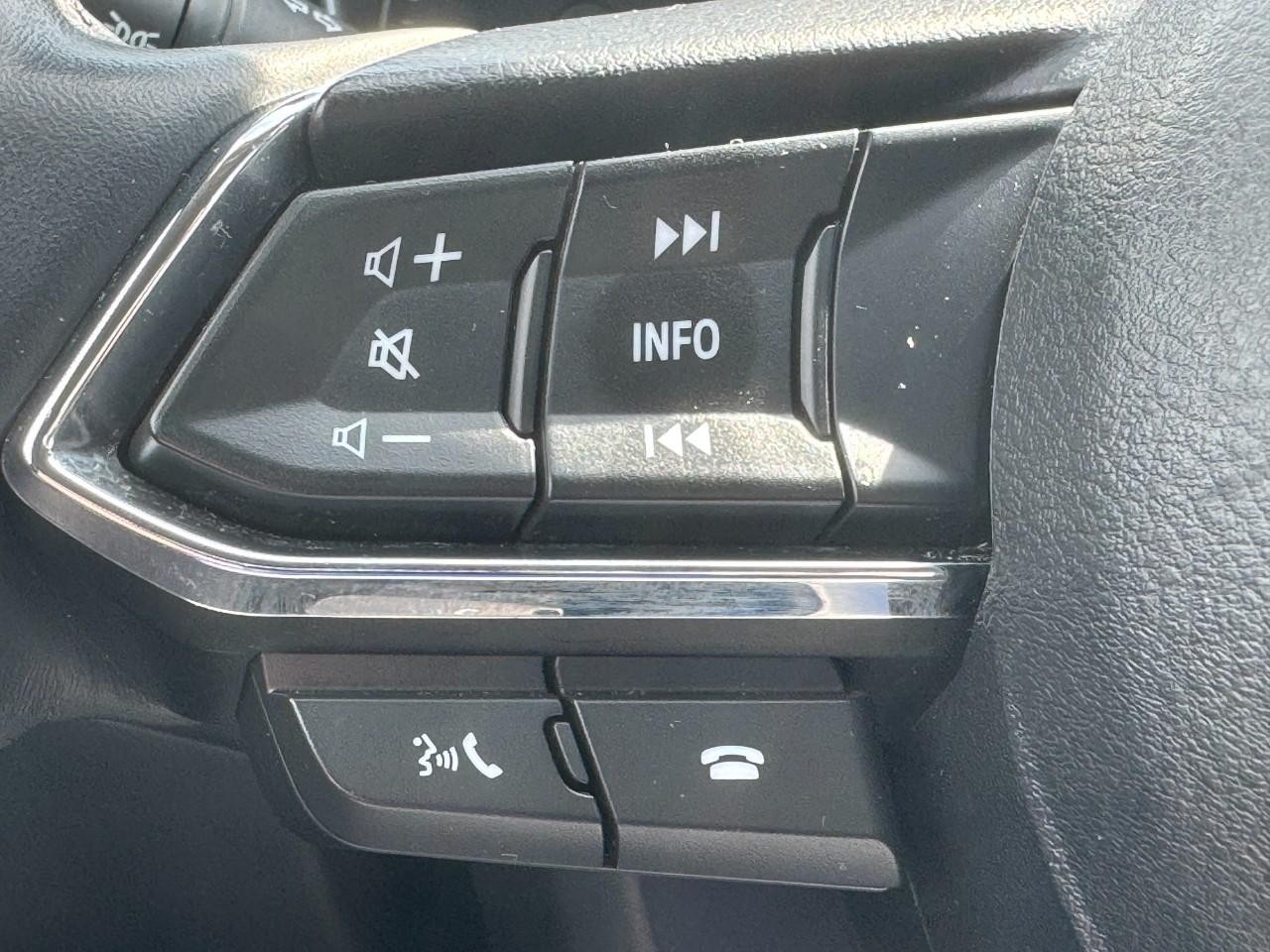 Mazda CX-5 Vehicle Full-screen Gallery Image 20