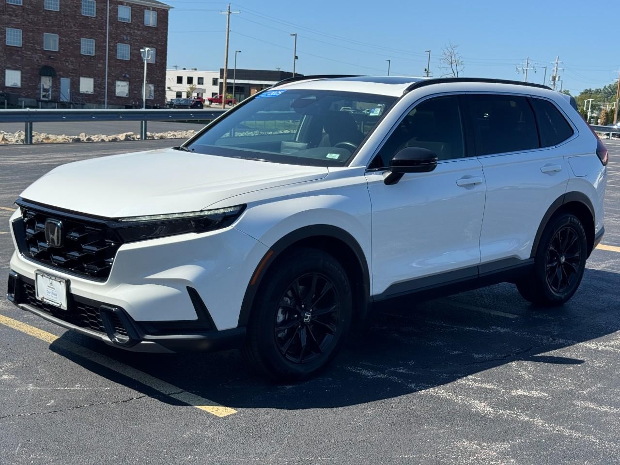 Honda CR-V Hybrid Vehicle Full-screen Gallery Image 10