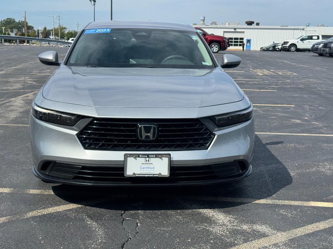 Honda Accord Sedan Vehicle Full-screen Gallery Image 10