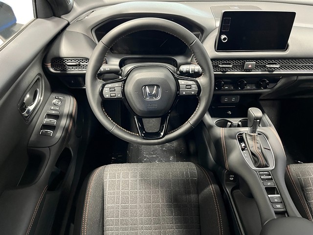 Honda HR-V Vehicle Full-screen Gallery Image 17