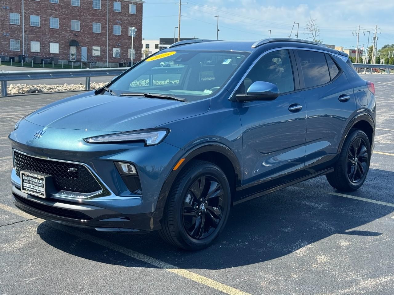 Buick Encore GX Vehicle Full-screen Gallery Image 10