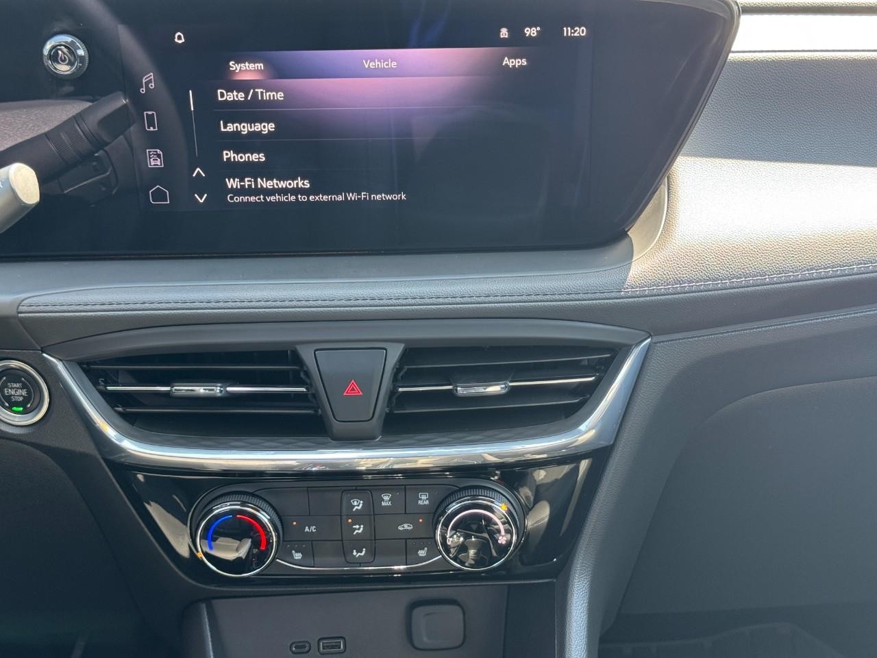 Buick Encore GX Vehicle Full-screen Gallery Image 15
