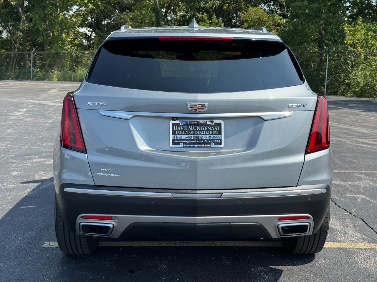 Cadillac XT5 Vehicle Full-screen Gallery Image 06