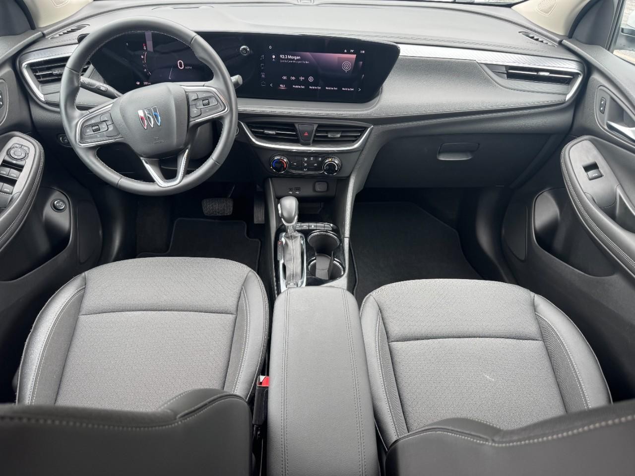 Buick Encore GX Vehicle Full-screen Gallery Image 12