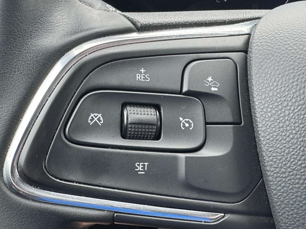 Buick Encore GX Vehicle Full-screen Gallery Image 19