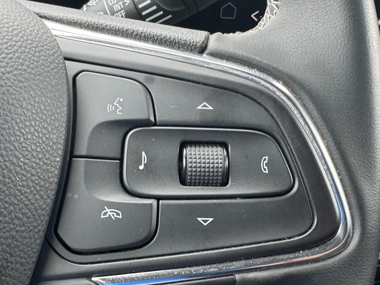 Buick Encore GX Vehicle Full-screen Gallery Image 20