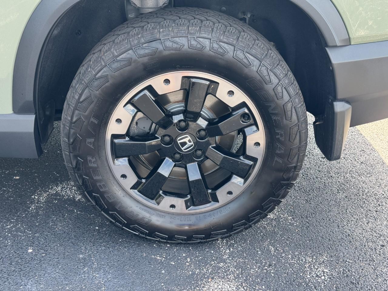 Honda Passport Vehicle Full-screen Gallery Image 11