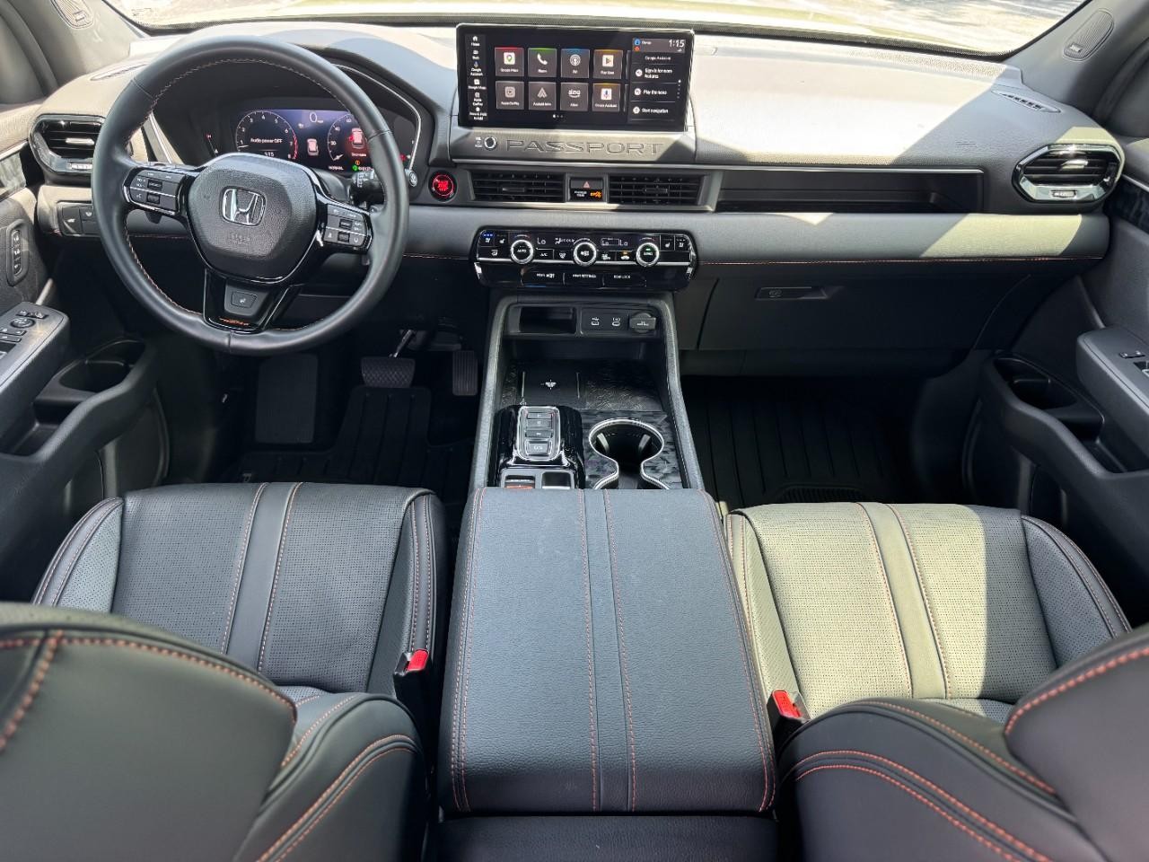 Honda Passport Vehicle Full-screen Gallery Image 18