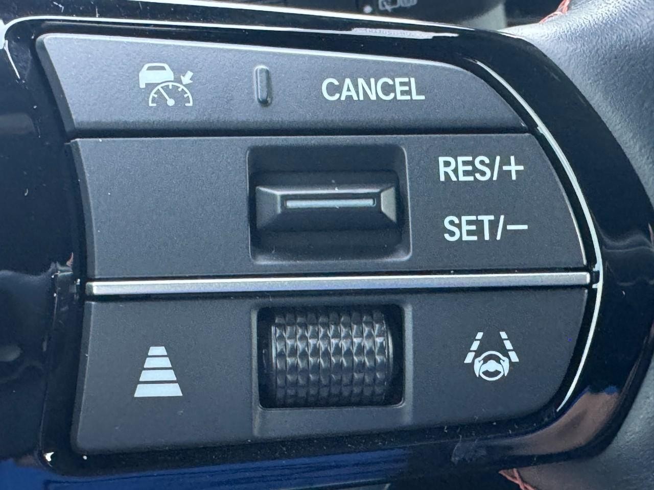 Honda Passport Vehicle Full-screen Gallery Image 29