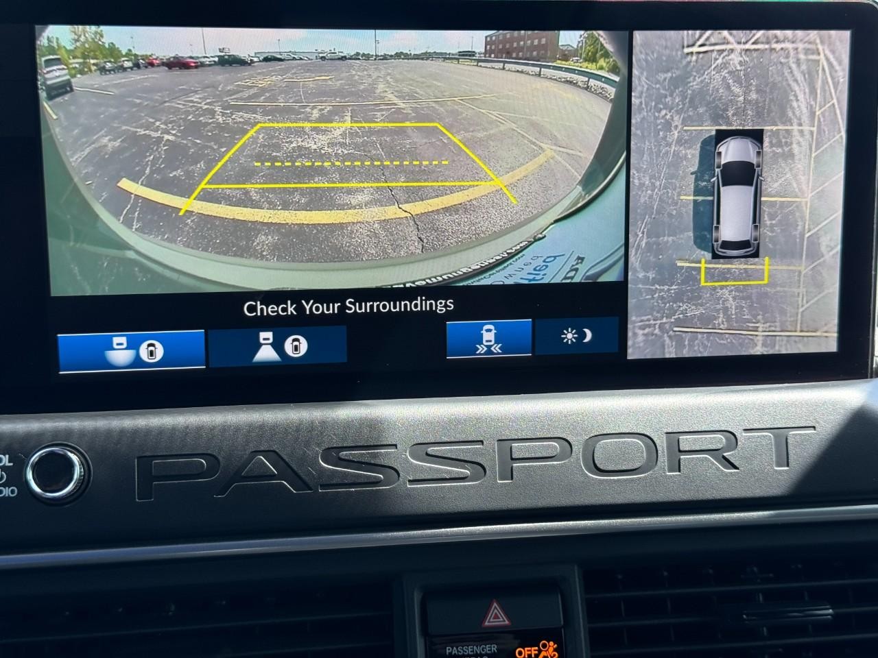 Honda Passport Vehicle Full-screen Gallery Image 33