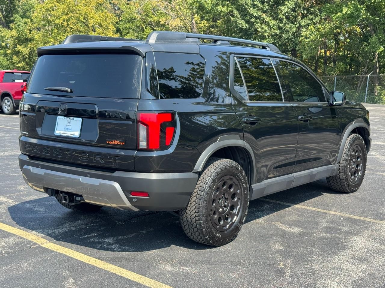 Honda Passport Vehicle Full-screen Gallery Image 04
