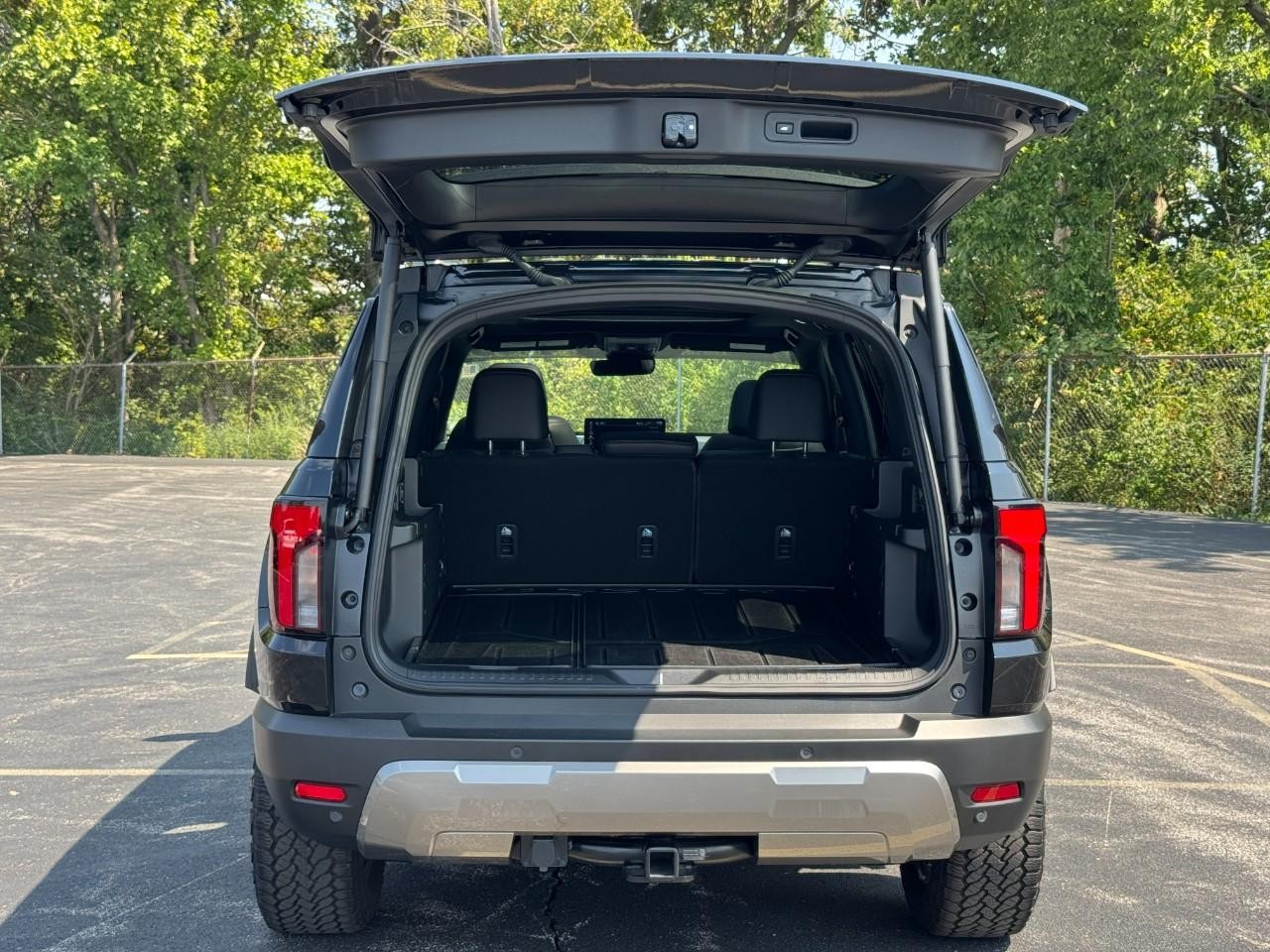 Honda Passport Vehicle Full-screen Gallery Image 06