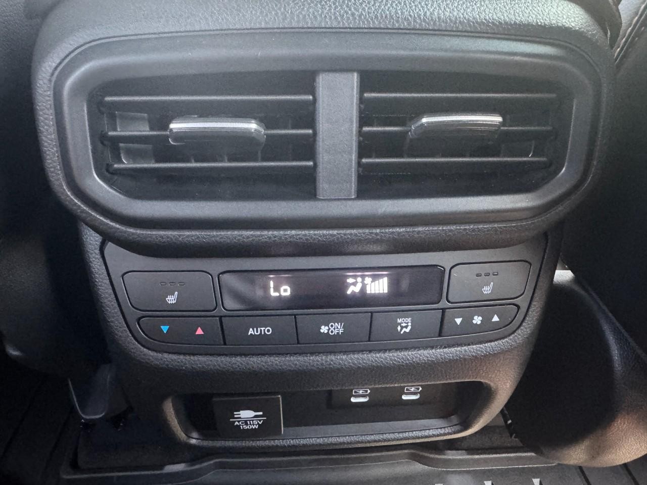 Honda Passport Vehicle Full-screen Gallery Image 13