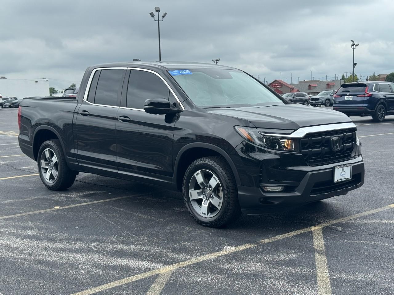 Honda Ridgeline Vehicle Full-screen Gallery Image 02