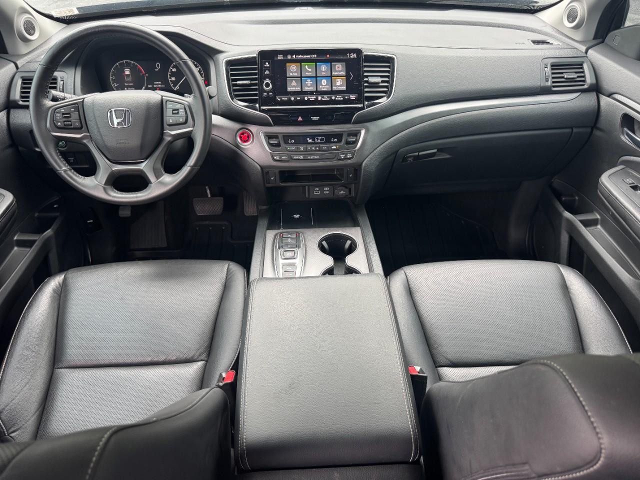 Honda Ridgeline Vehicle Full-screen Gallery Image 12
