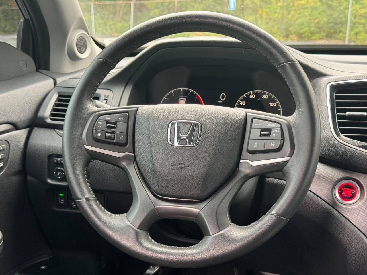 Honda Ridgeline Vehicle Full-screen Gallery Image 13