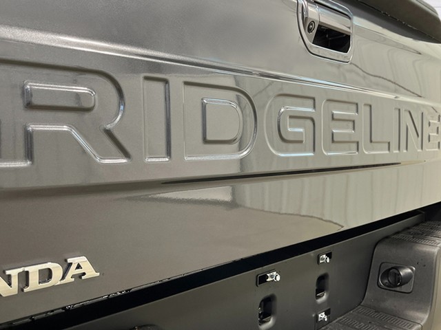 Honda Ridgeline Vehicle Full-screen Gallery Image 07