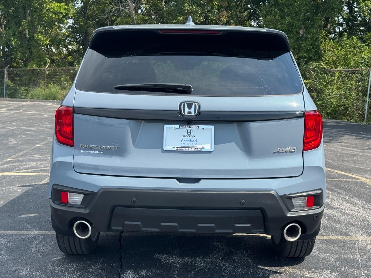 Honda Passport Vehicle Full-screen Gallery Image 06