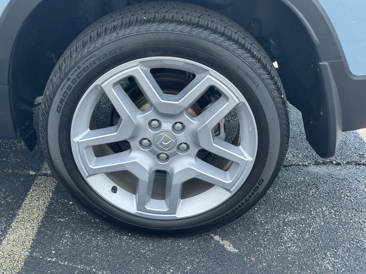 Honda Passport Vehicle Full-screen Gallery Image 08