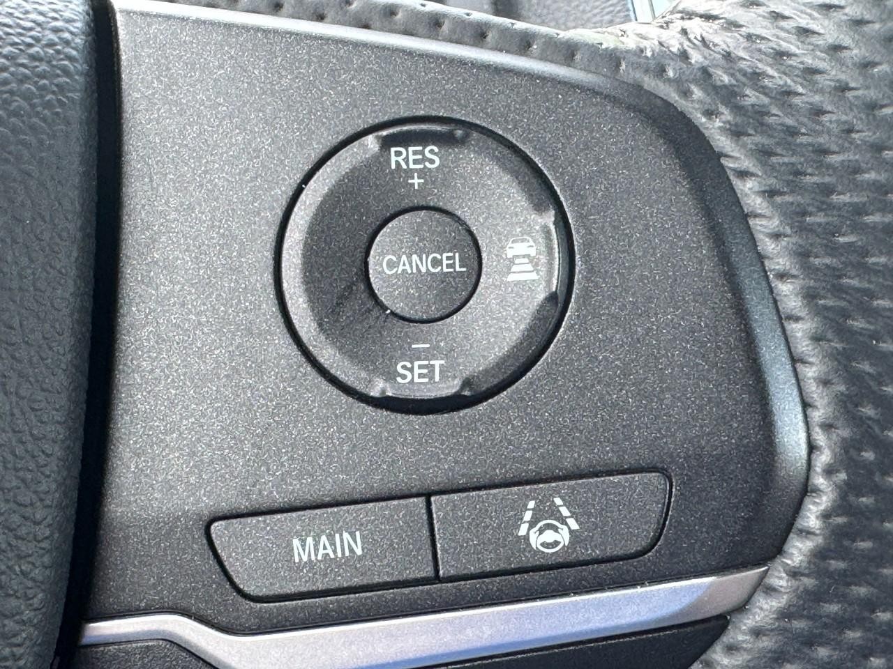 Honda Passport Vehicle Full-screen Gallery Image 23