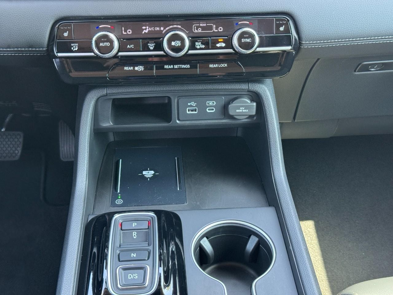 Honda Pilot Vehicle Full-screen Gallery Image 18