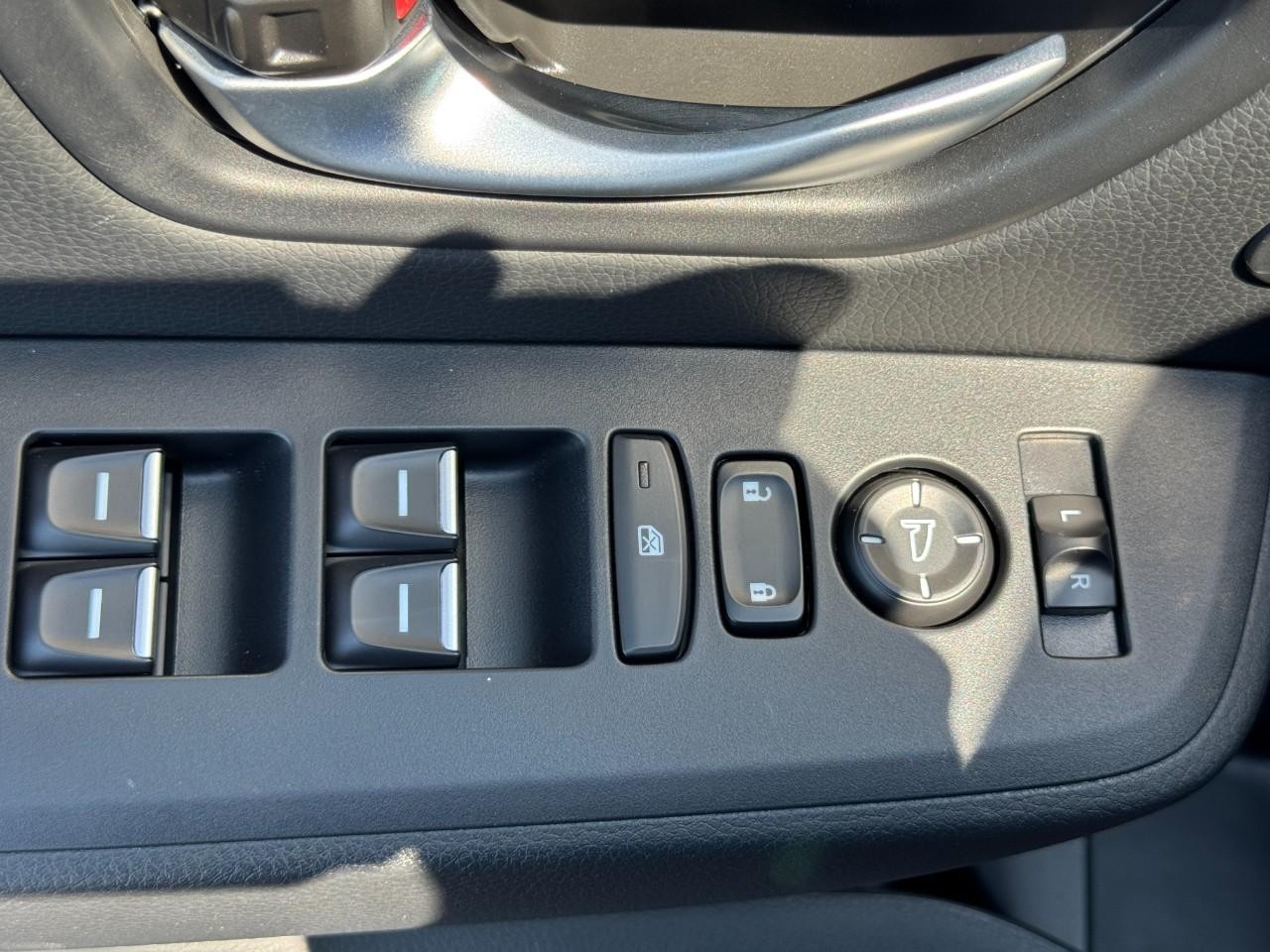 Honda Pilot Vehicle Full-screen Gallery Image 21