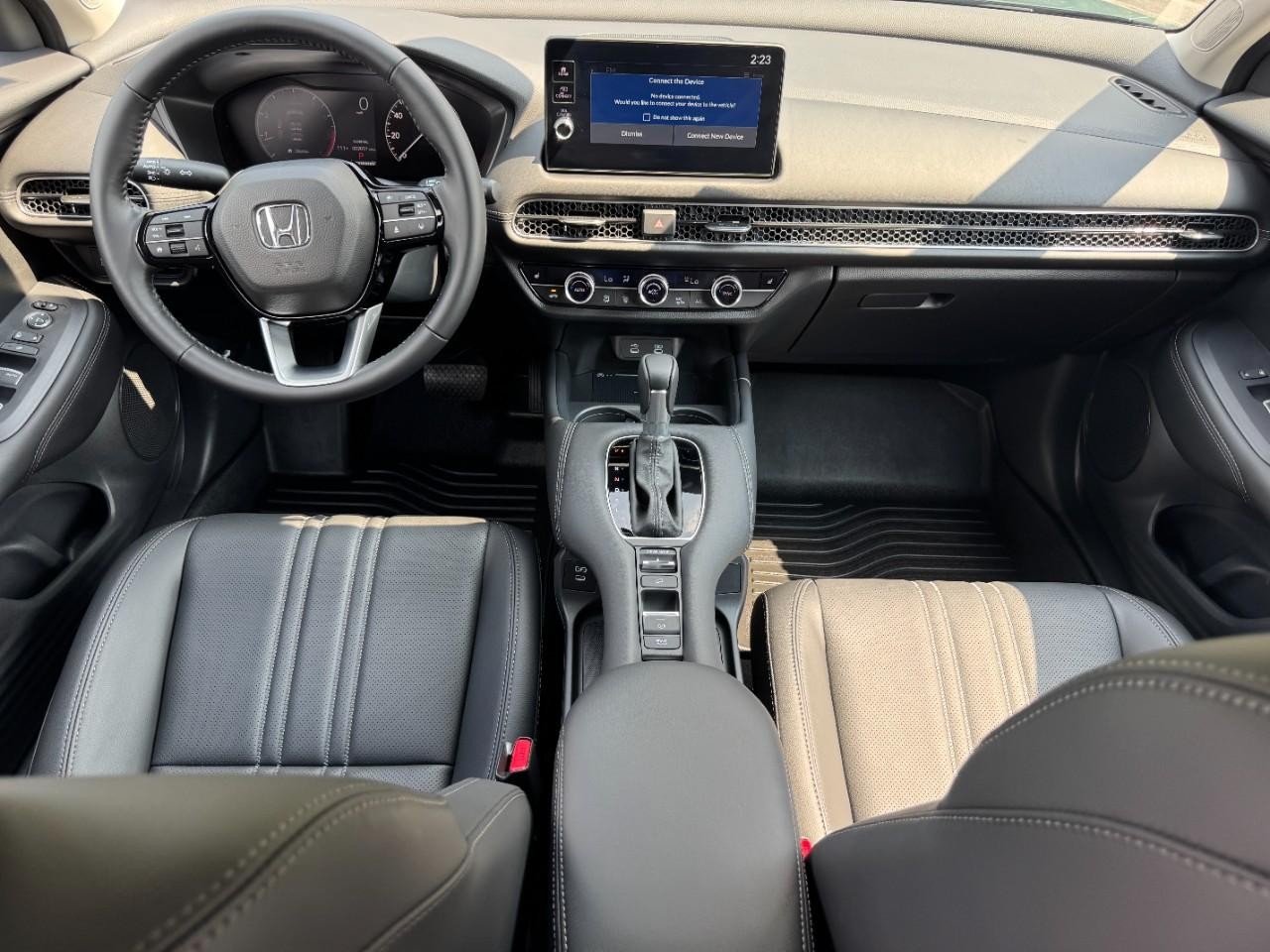 Honda HR-V Vehicle Full-screen Gallery Image 12