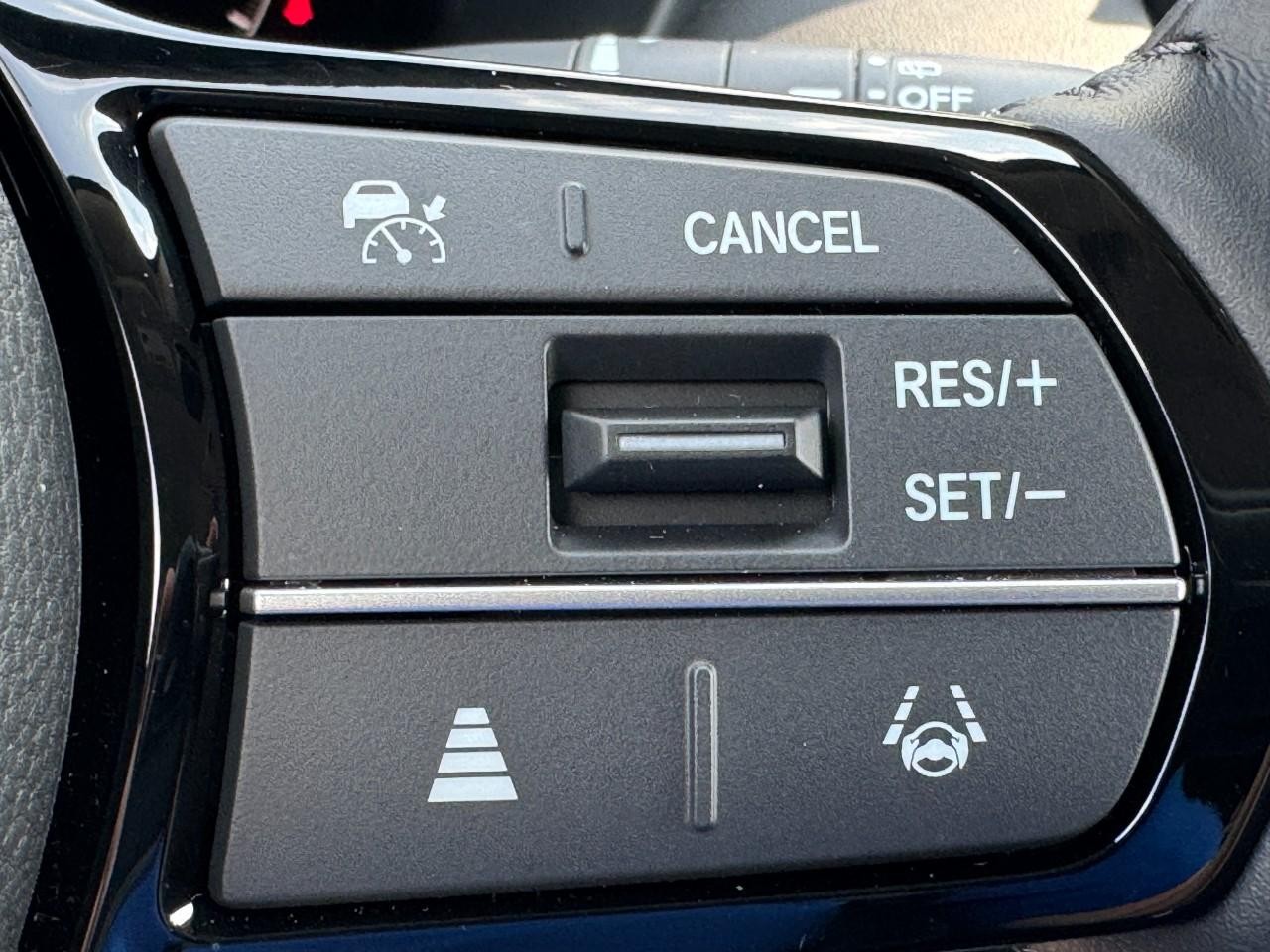 Honda HR-V Vehicle Full-screen Gallery Image 20