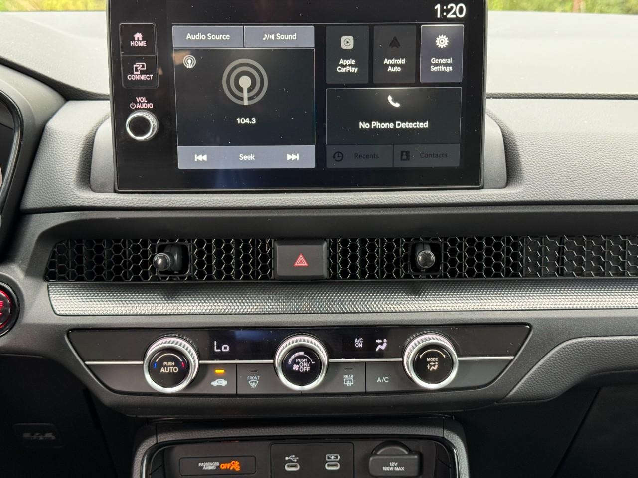 Honda CR-V Vehicle Full-screen Gallery Image 14