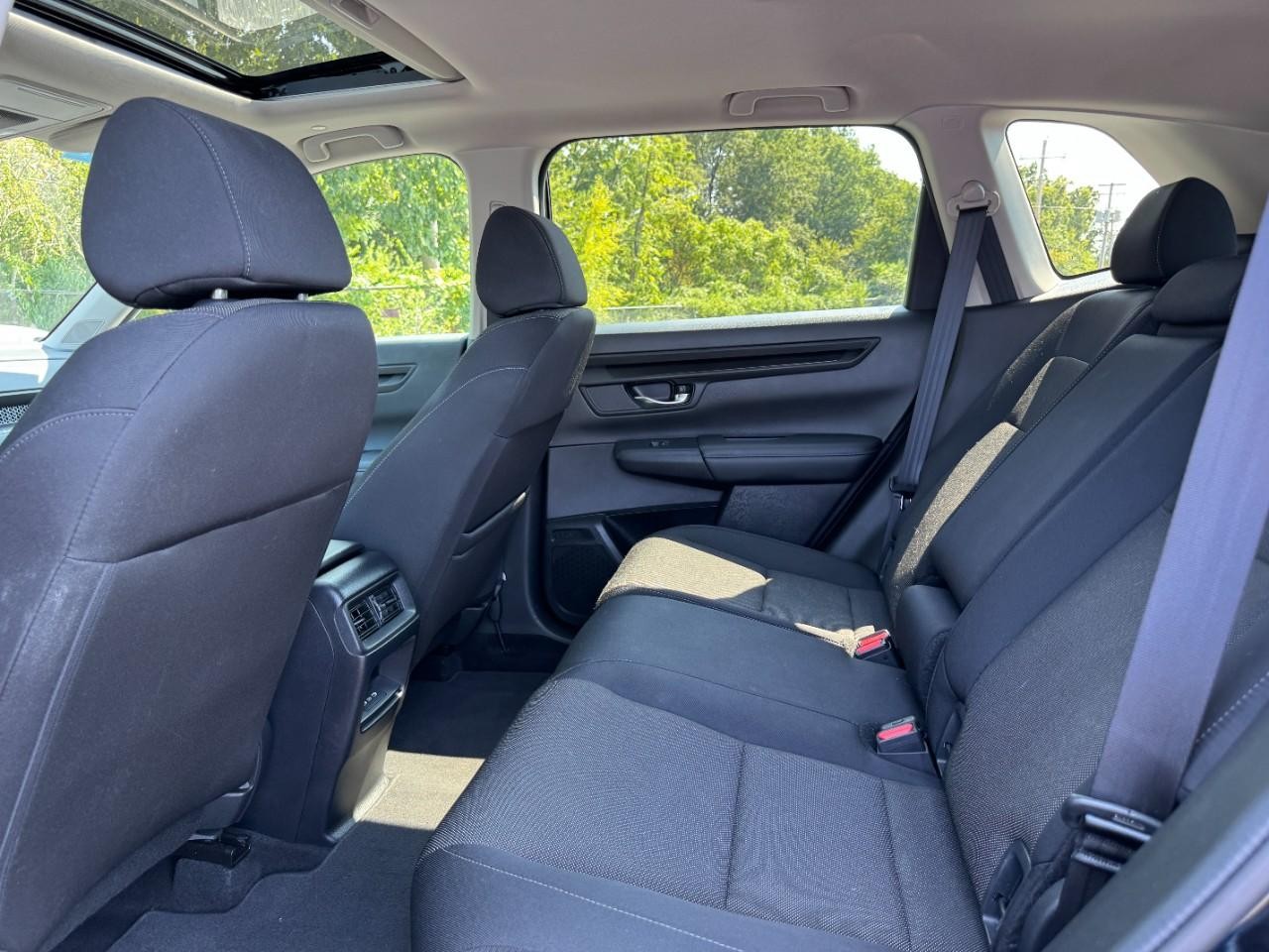 Honda CR-V Vehicle Full-screen Gallery Image 11
