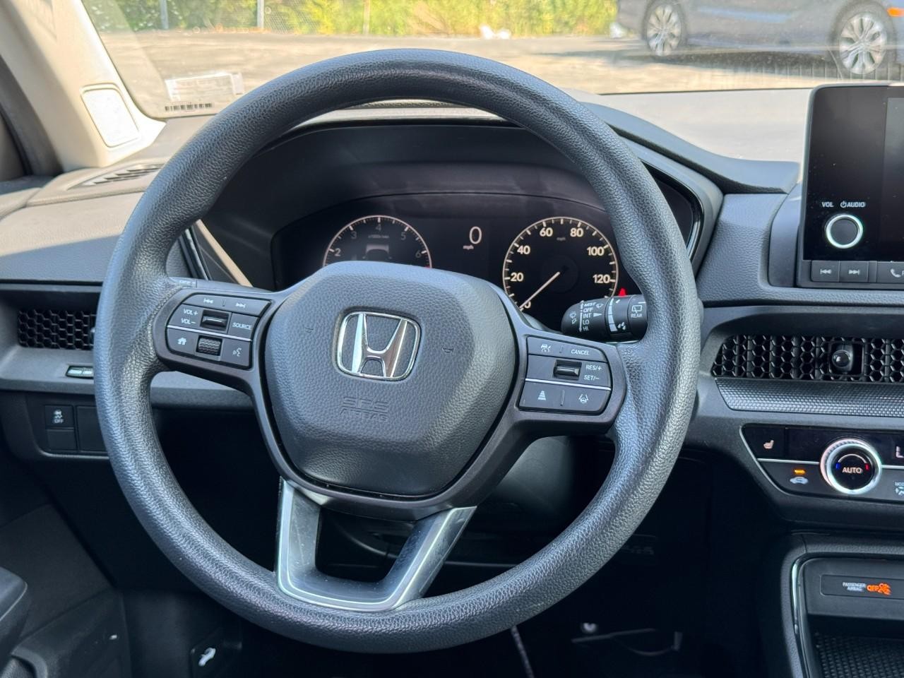 Honda CR-V Vehicle Full-screen Gallery Image 14