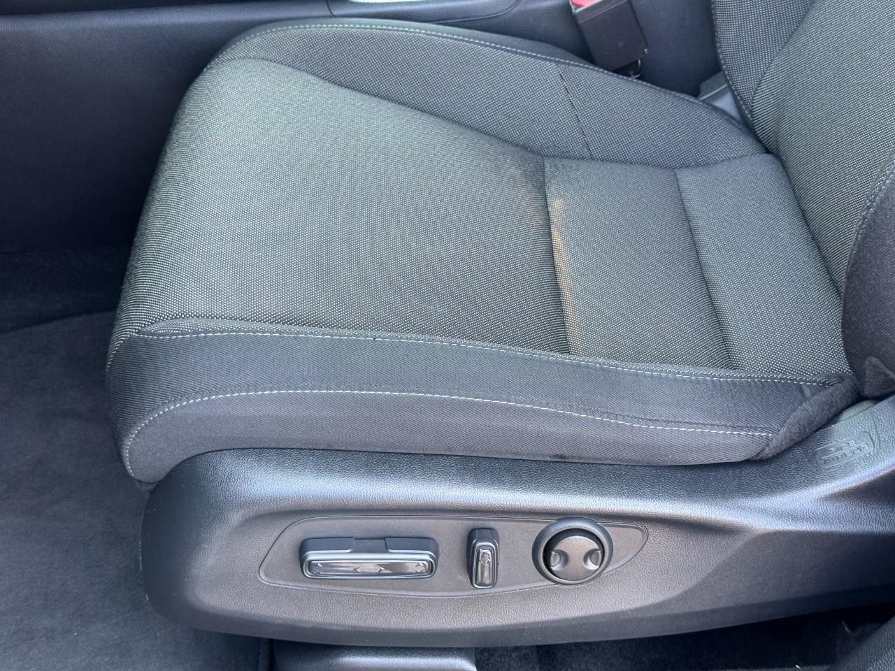 Honda CR-V Vehicle Full-screen Gallery Image 18