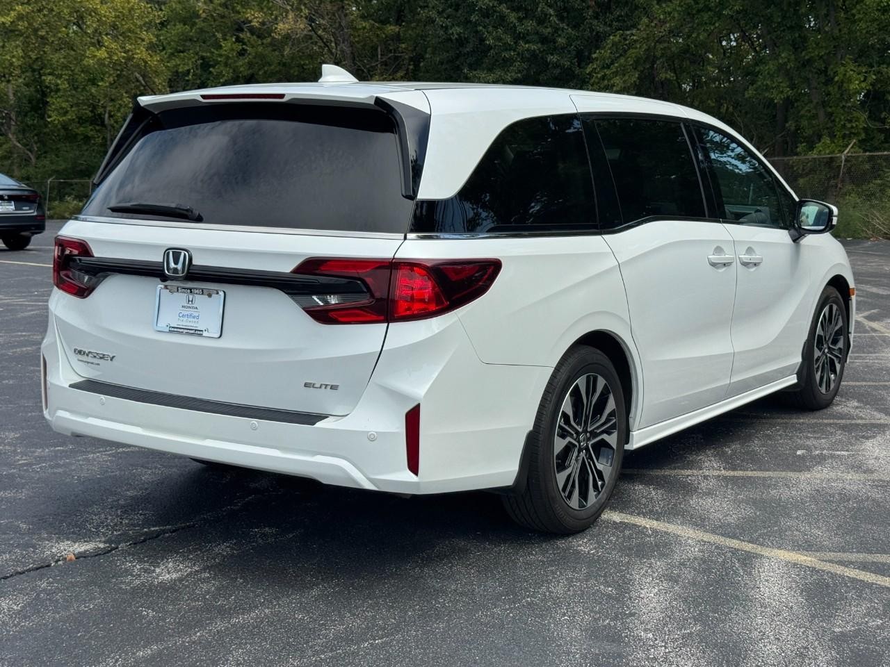 Honda Odyssey Vehicle Full-screen Gallery Image 04