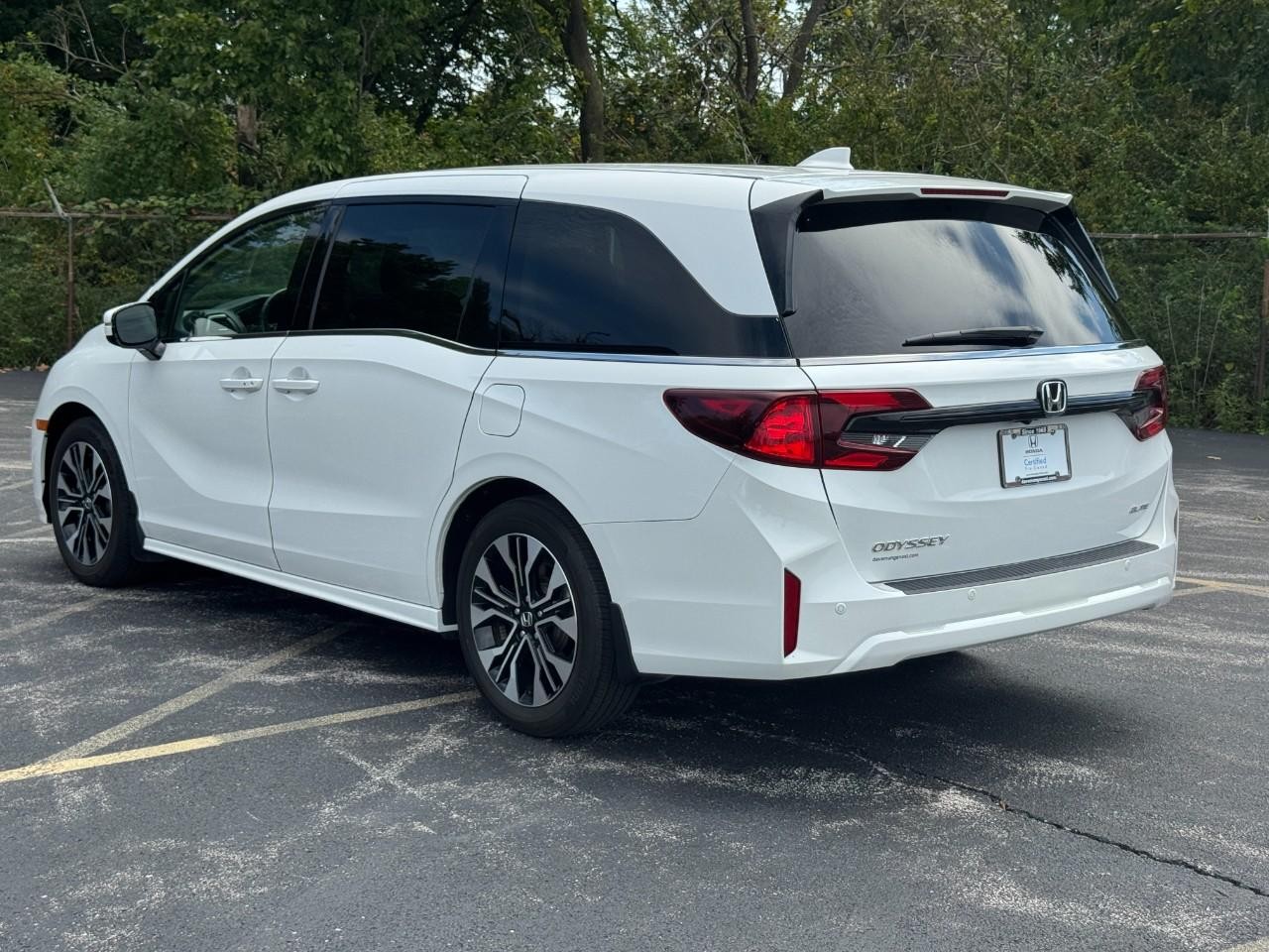 Honda Odyssey Vehicle Full-screen Gallery Image 08