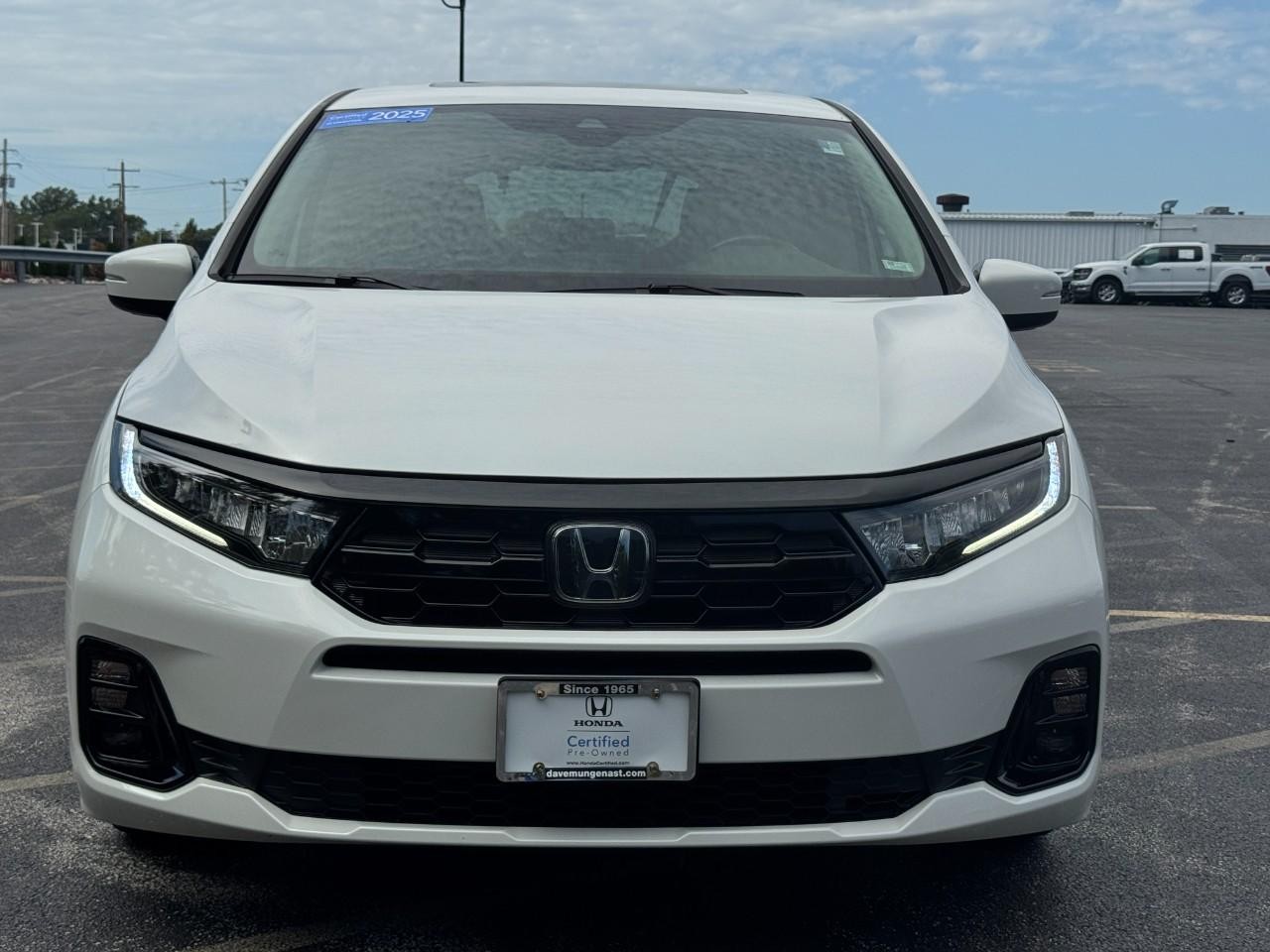 Honda Odyssey Vehicle Full-screen Gallery Image 11