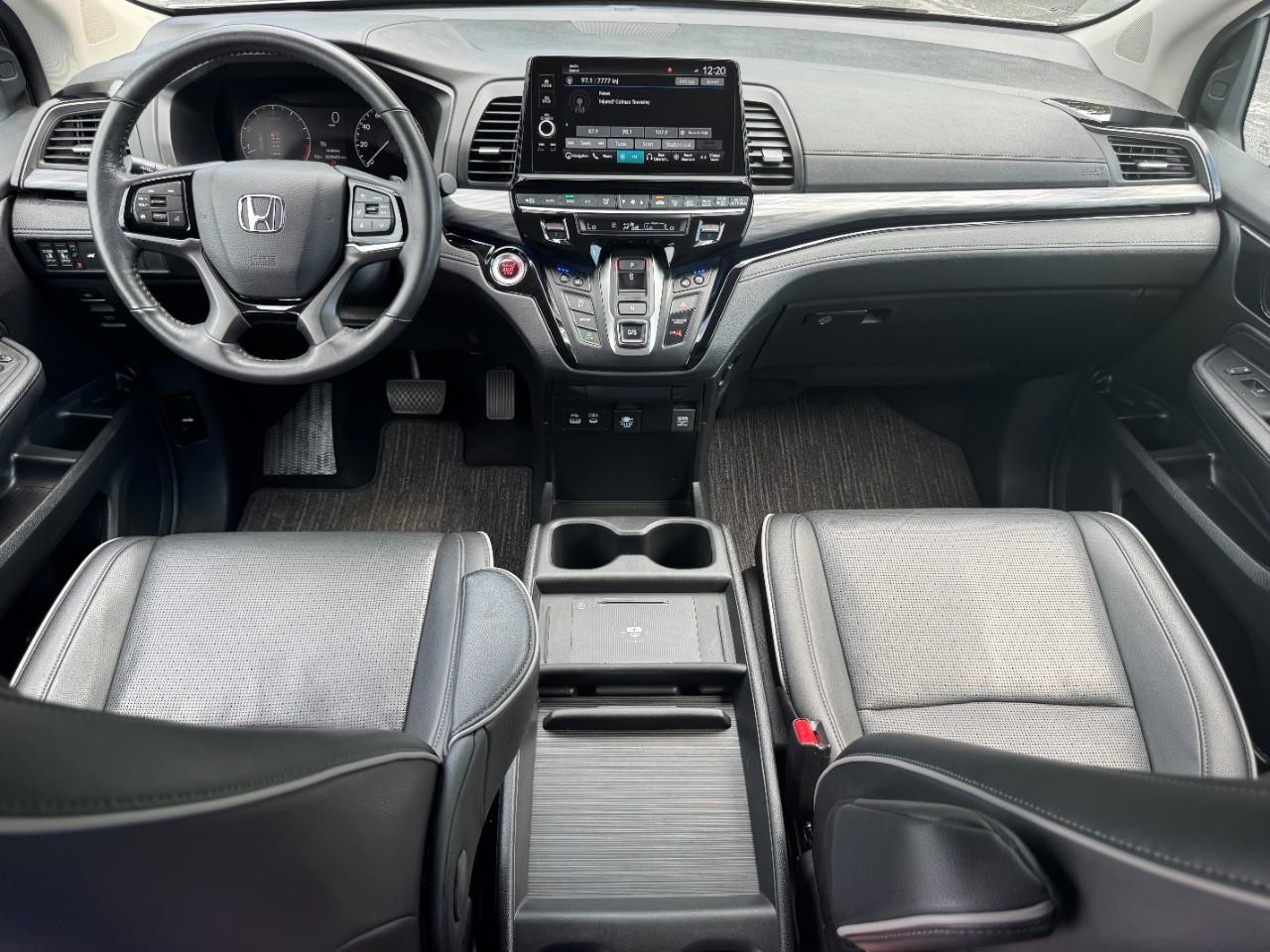 Honda Odyssey Vehicle Full-screen Gallery Image 14